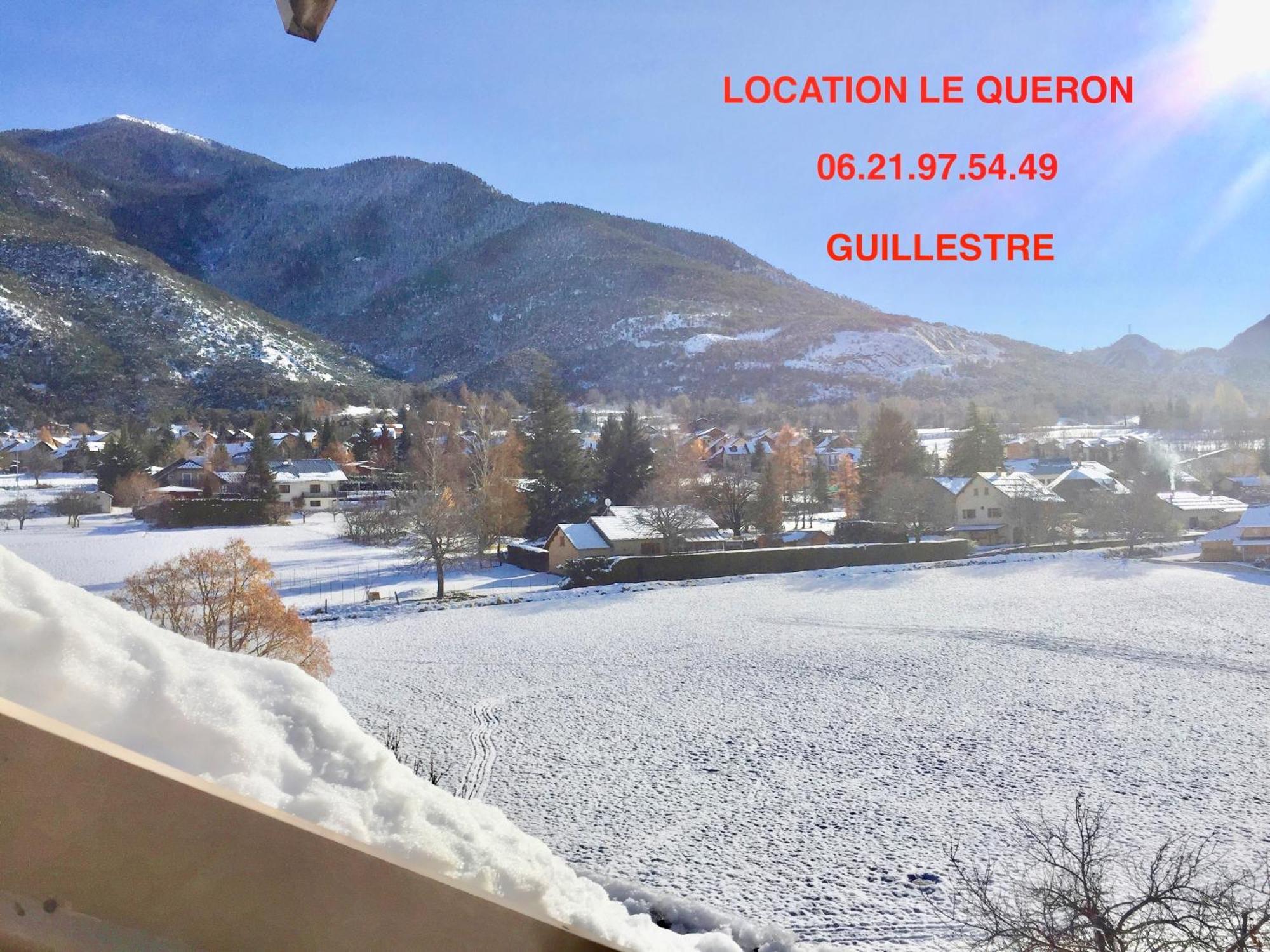 ギエストルLocation Le Queronアパートメント エクステリア 写真