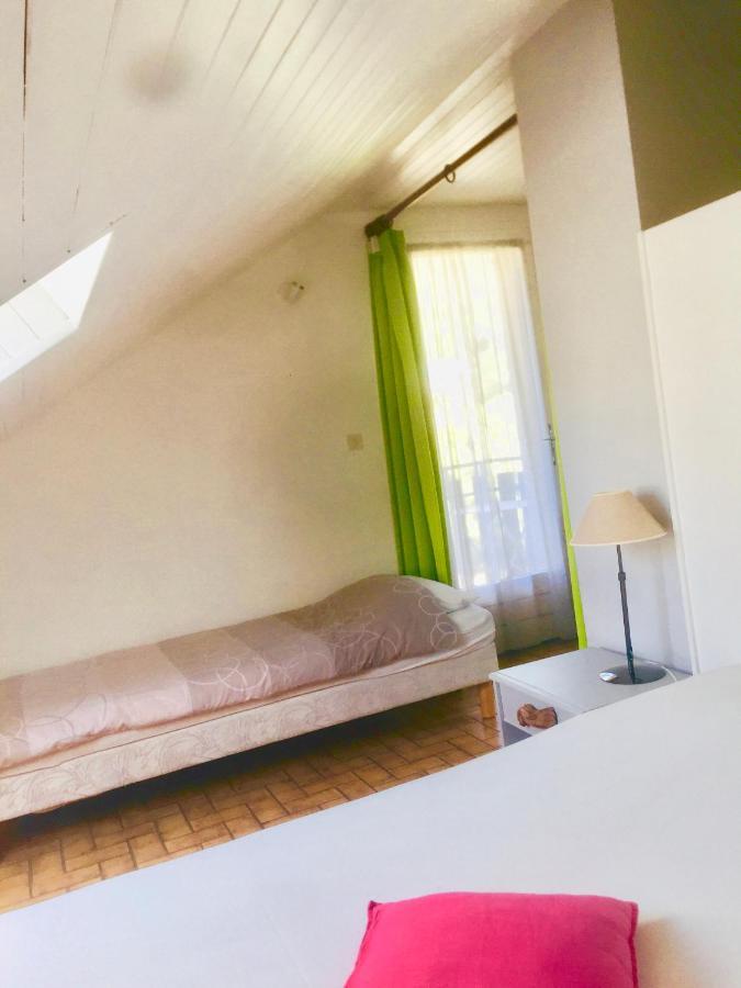 ギエストルLocation Le Queronアパートメント エクステリア 写真